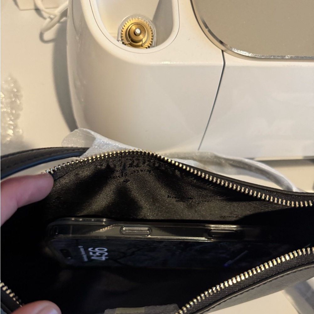 Kate Spade Sadie, small Crossbody purse - Picture 8 of 9